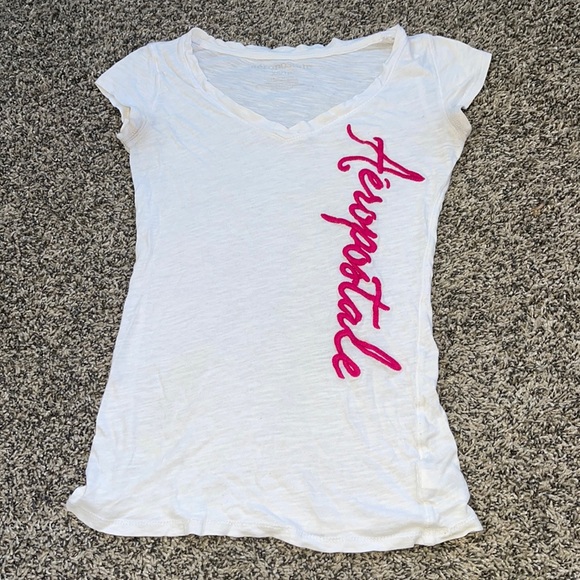 Aeropostale Tops - Aeropostale womens XS white T-shirt, pink embroidery